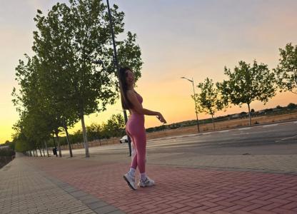 614873649: Chica busca chico en Málaga