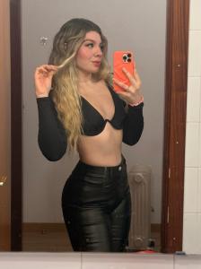 604249855: Chica busca chico en León