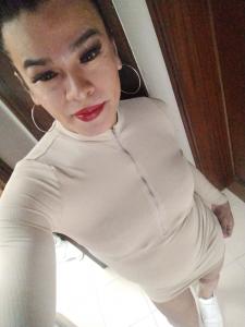 641044149: Chica busca chico en Barcelona