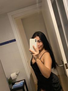 685418726: Chica busca chico en Barcelona