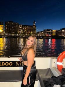 603206388: Chica busca chico en Granada