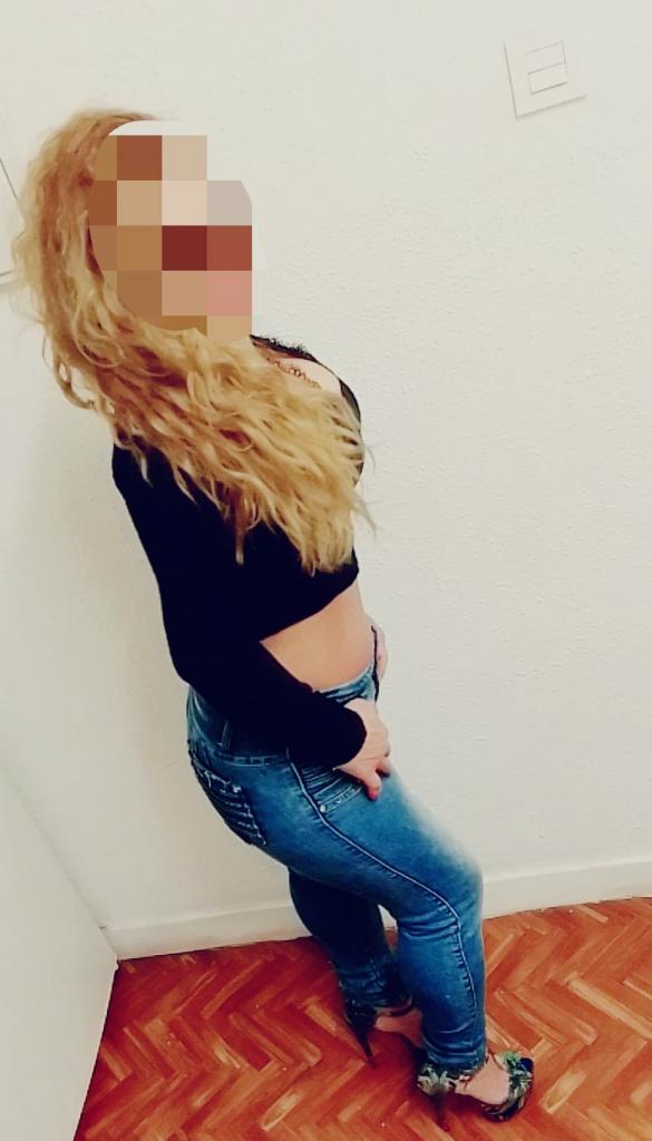Chica busca chico en Cádiz: 