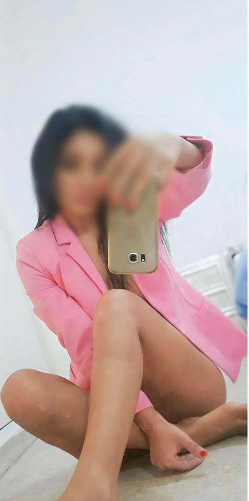 643705360: Chica busca chico en Málaga