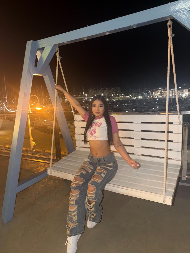 Chica busca chico en Alicante: 