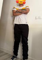 664501037: Chico busca chica en Madrid