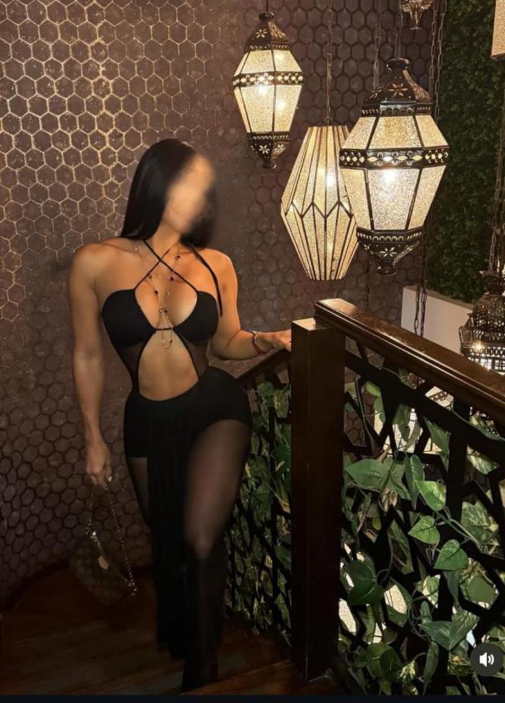 Chica busca chico en Huelva: 