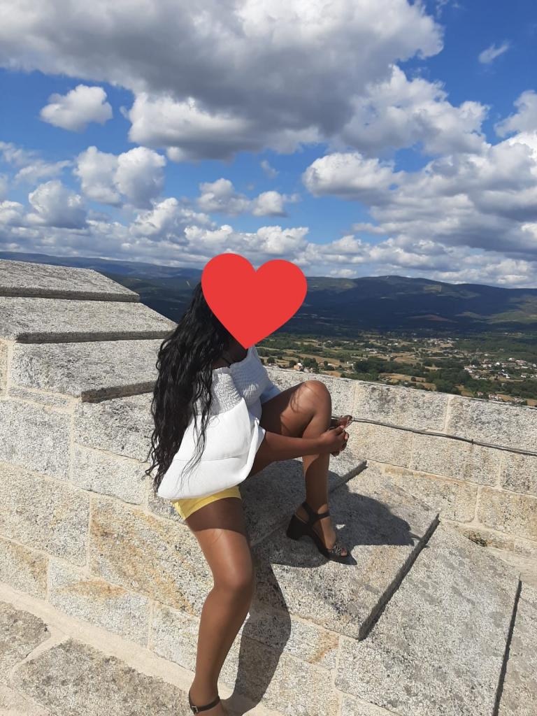 631670450: Chica busca chico en Orense