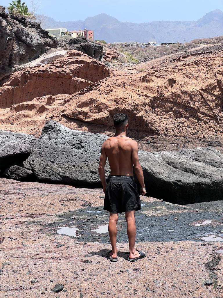 Chico busca chica en Tenerife: 