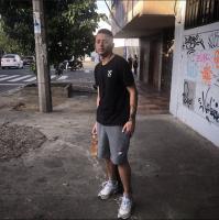 607905149: Chico busca chica en Madrid