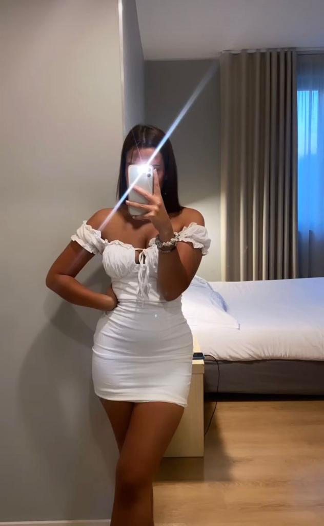 672168346: Chica busca chico en Albacete