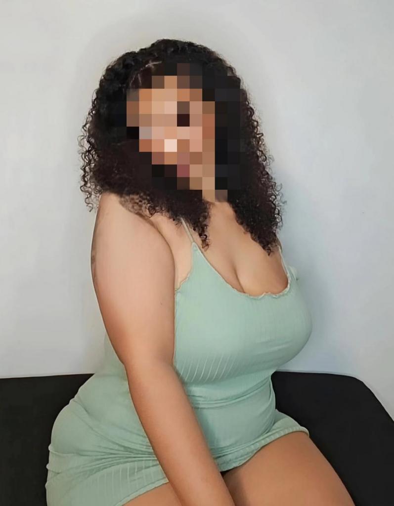 611338168: Chica busca chico en Madrid