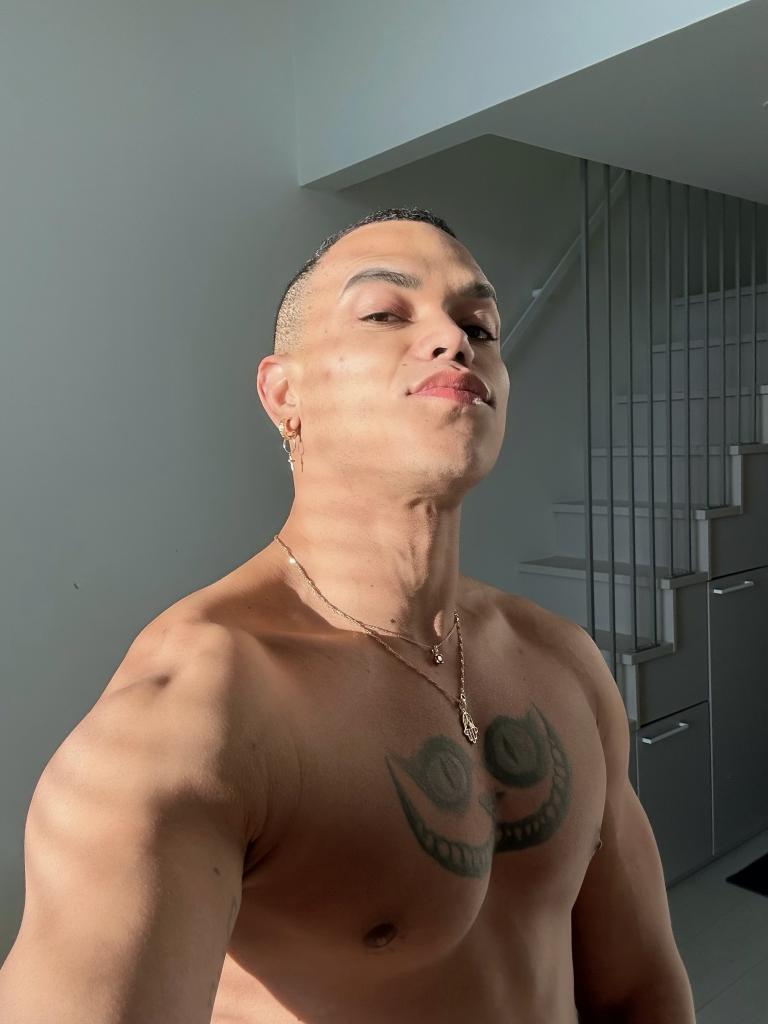 685743187: Chico busca chica en Zaragoza