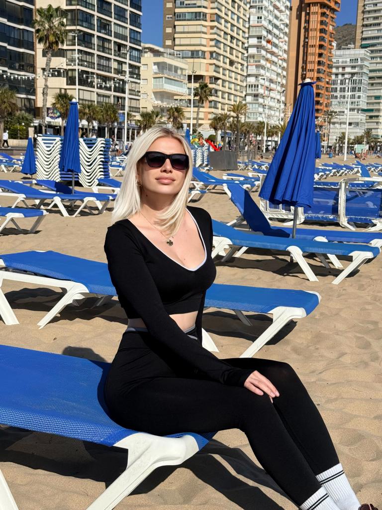 602645779: Chica busca chico en Almería