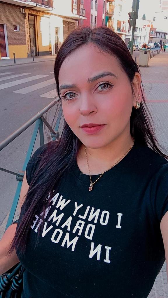 661469114: Chica busca chico en Granada