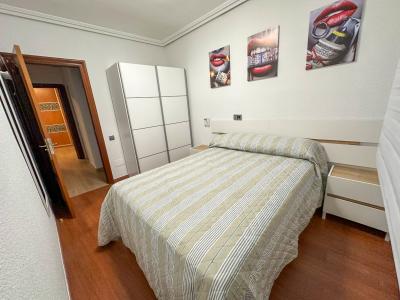 604264679: Chica busca chico en Almería