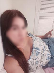 610652393: Chica busca chico en Sevilla