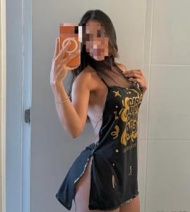 613695947: Chica busca chico en Cantabria
