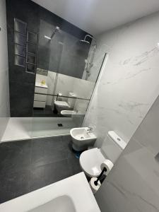 604264679: Chica busca chico en Almería