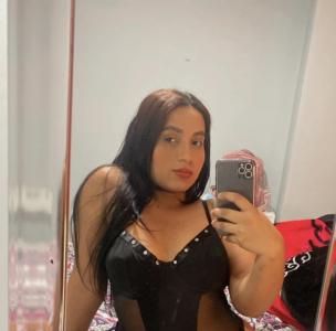 663166978: Chica busca chico en Murcia
