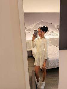 605266120: Chica busca chico en Valencia