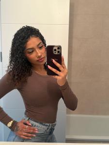 616367505: Chica busca chico en Málaga