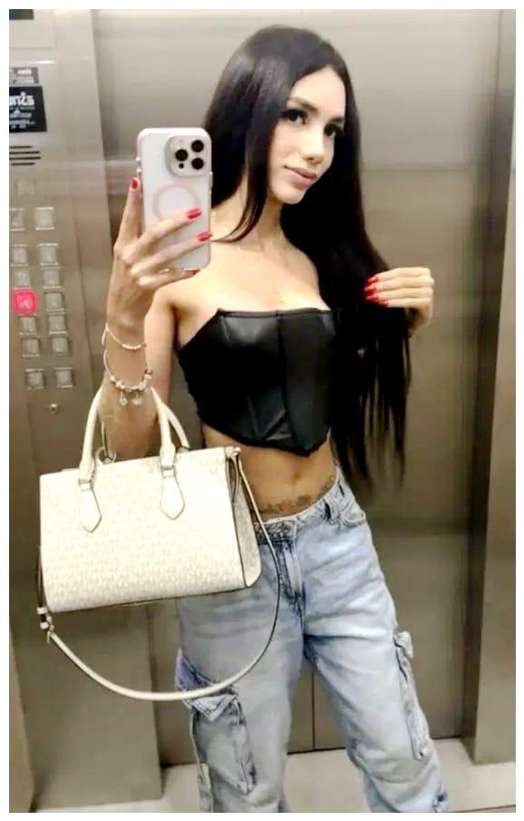 627008953: Chica busca chico en Ibiza