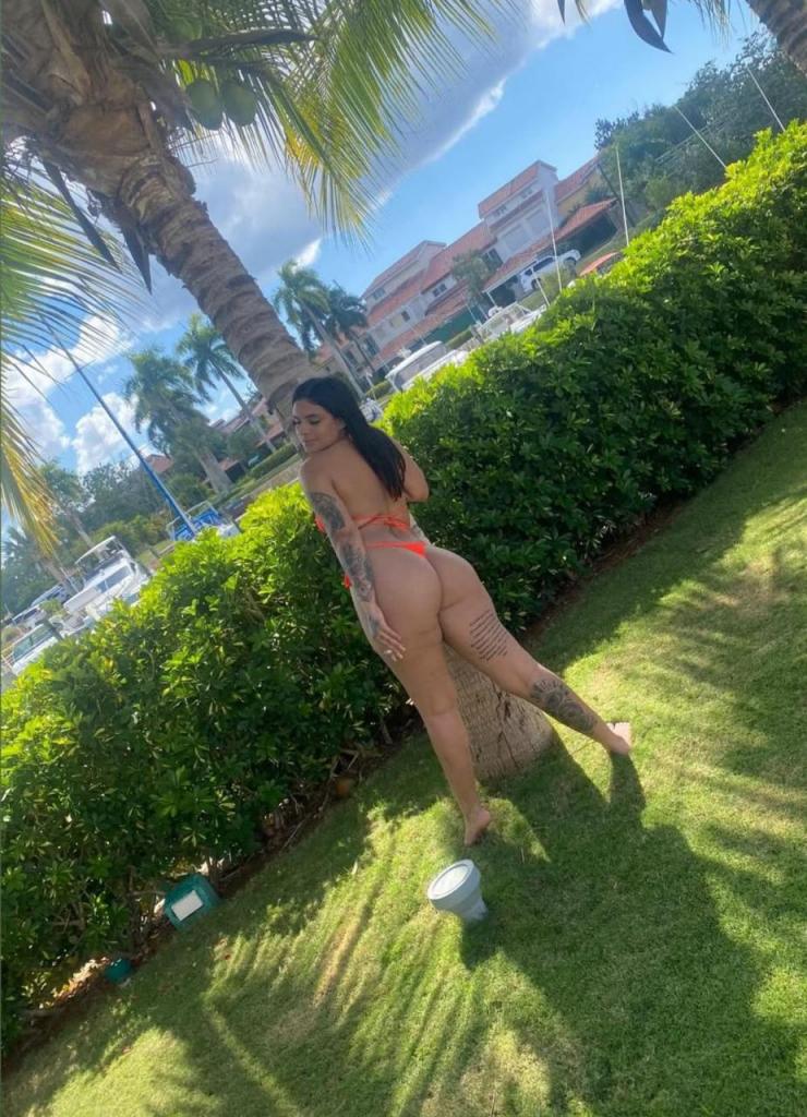 670701583: Chica busca chico en Almería