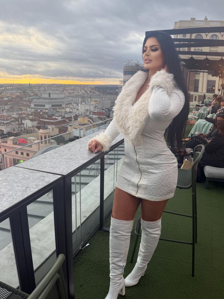 Chica busca chico en Granada: 