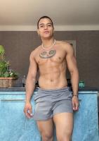 685743187: Chico busca chica en Zaragoza