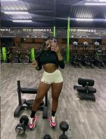 687702421: Chica busca chico en Málaga