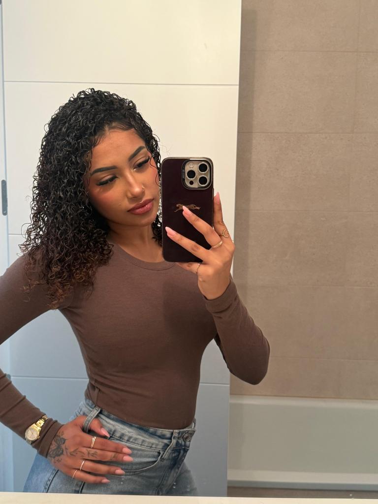 616367505: Chica busca chico en Málaga