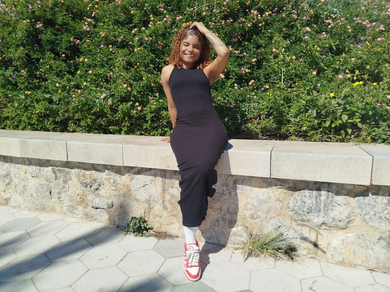 624174145: Chica busca chico en Ibiza