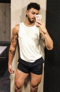 672044911: Chico busca chica en Ceuta