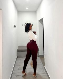 614688154: Chica busca chico en La Coruña