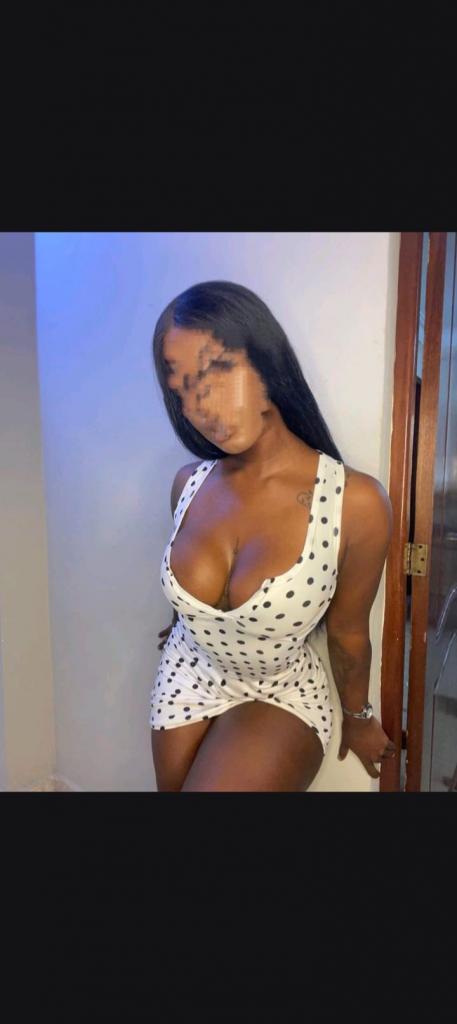 624312366: Chica busca chico en Sevilla