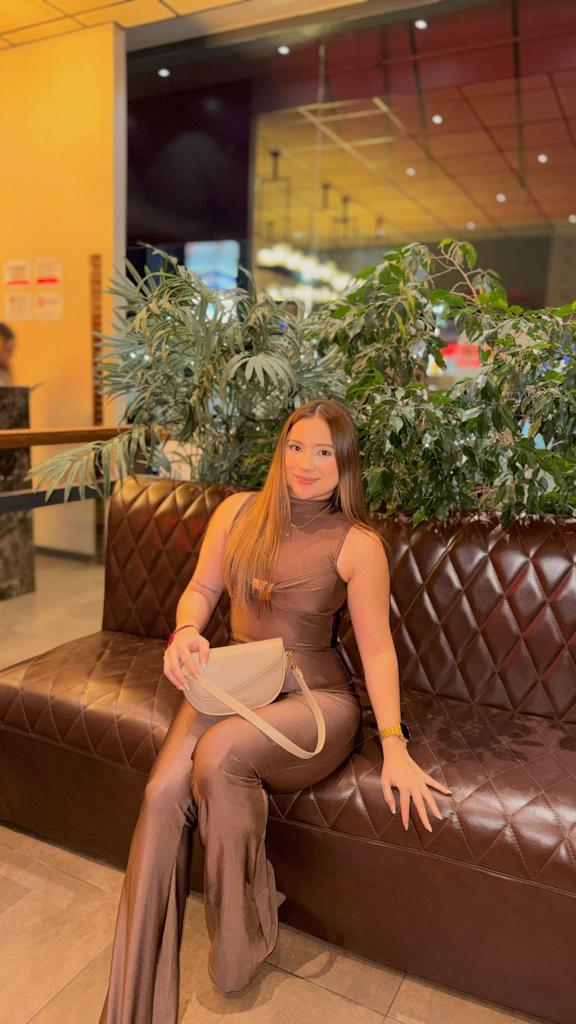 Chica busca chico en Valencia: Chica busca chico