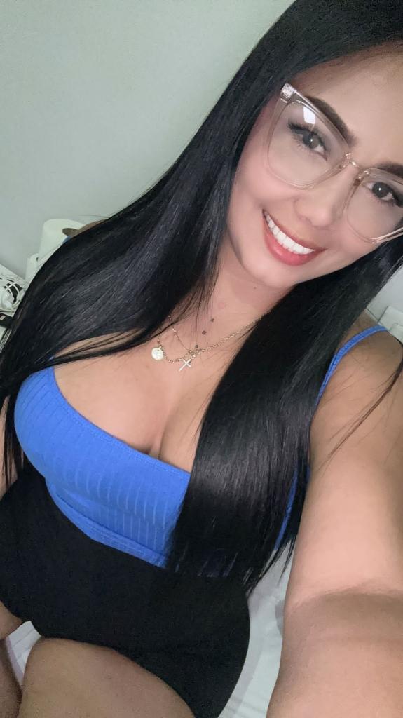 742035730: Chica busca chico en Sevilla