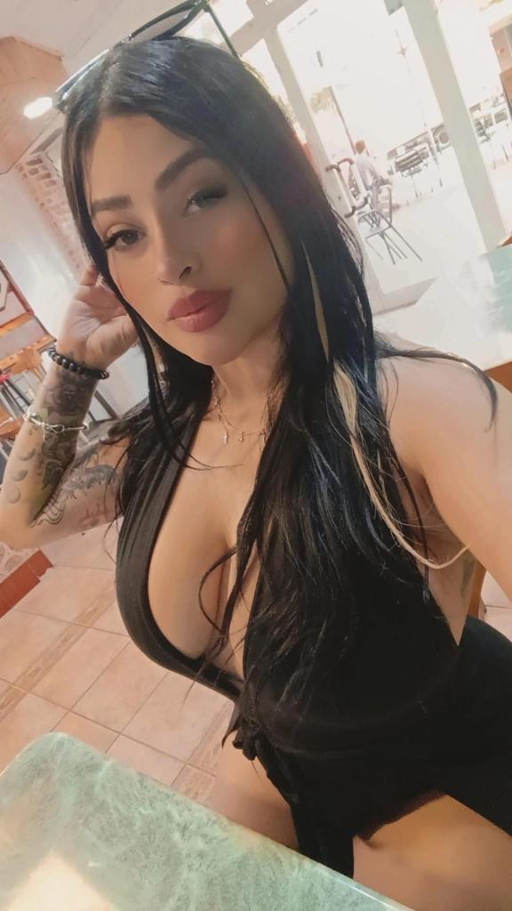 641204431: Chica busca chico en La Coruña