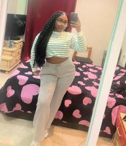 610329307: Chica busca chico en Sevilla