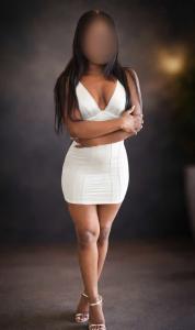 610994798: Chica busca chico en Gerona