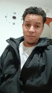 613751767: Chico busca chica en Barcelona