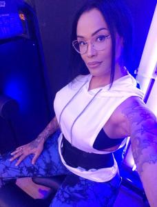 631756050: Chica busca chico en Sevilla