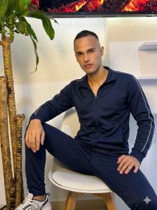 662243140: Chico busca chica en Málaga