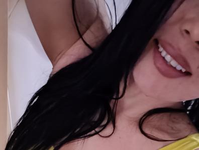 604249465: Chica busca chico en Barcelona