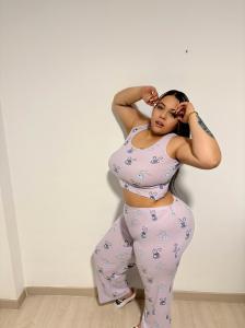 677830485: Chica busca chico en Barcelona