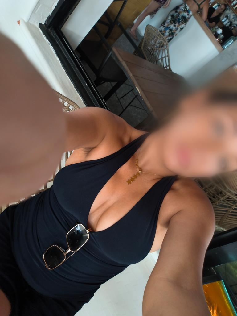 643705360: Chica busca chico en Málaga