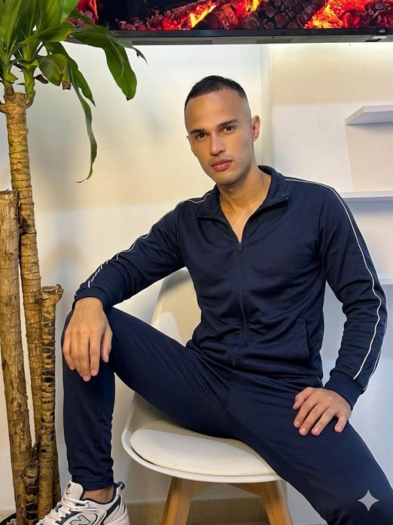 662243140: Chico busca chica en Málaga