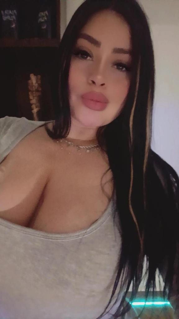 641204431: Chica busca chico en La Coruña