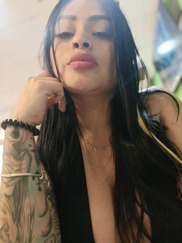 641204431: Chica busca chico en La Coruña