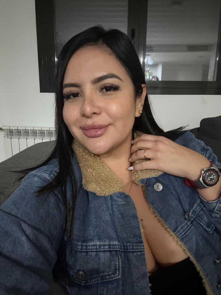 Chica busca chico en Almería: 